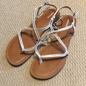 Express sandals